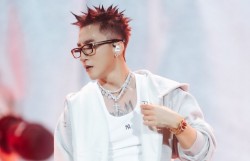 Sơn Tùng M-TP khuấy đảo sân khấu Chào tân sinh viên