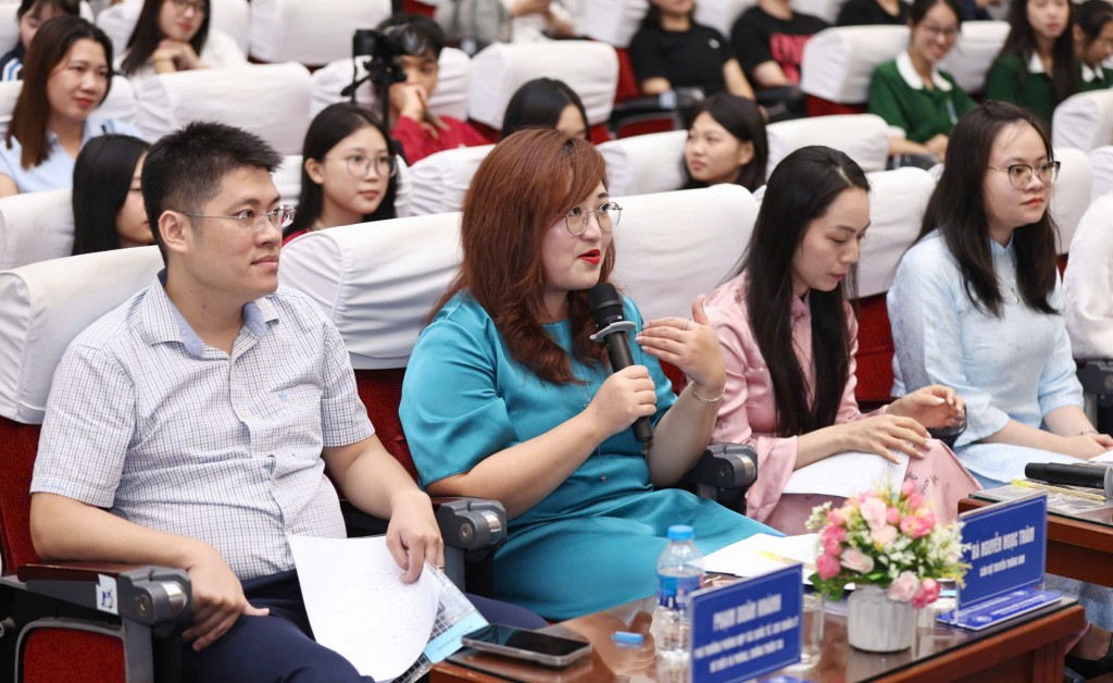 “Tái sinh sau bão”: Tuổi trẻ gửi gắm tương lai xanh “Tái sinh sau bão”: Tuổi trẻ gửi gắm tương lai xanh