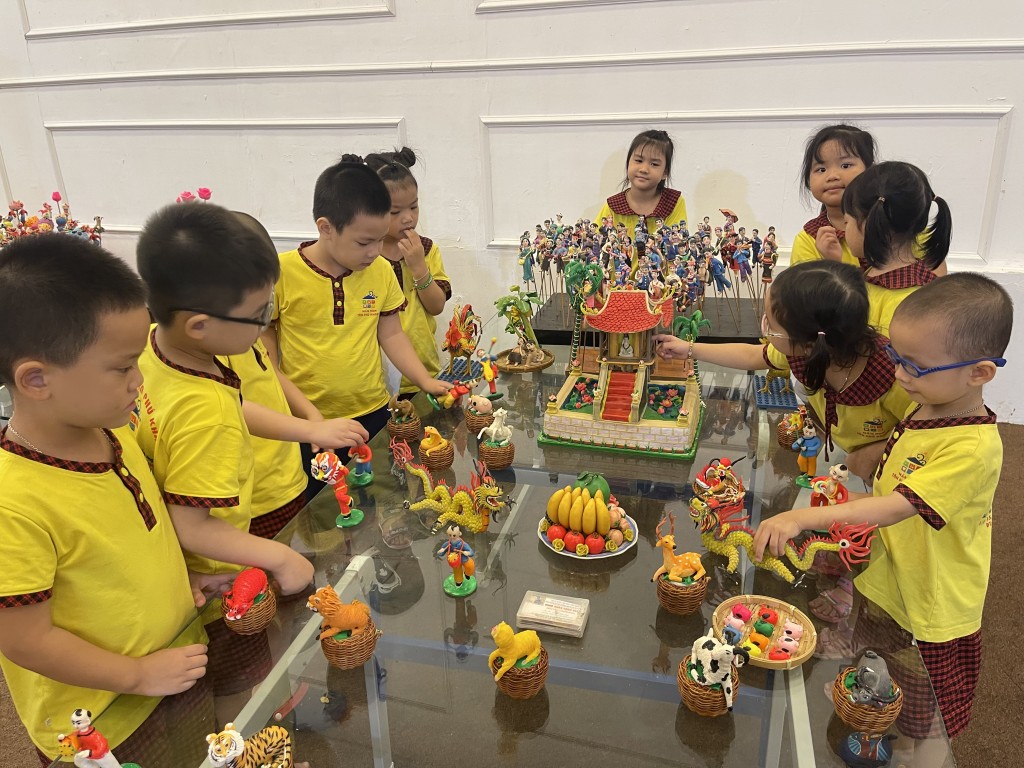 Đến với Lễ hội Trung thu 2025 các em thiếu nhi được tham gia nhiều trải nghiệm thú vị, ý nghĩa