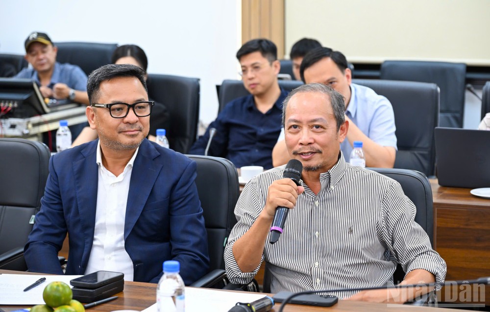 Bộ đôi huyền thoại Secret Garden lần đầu biểu diễn tại Việt Nam Bộ đôi huyền thoại Secret Garden lần đầu biểu diễn tại Việt Nam