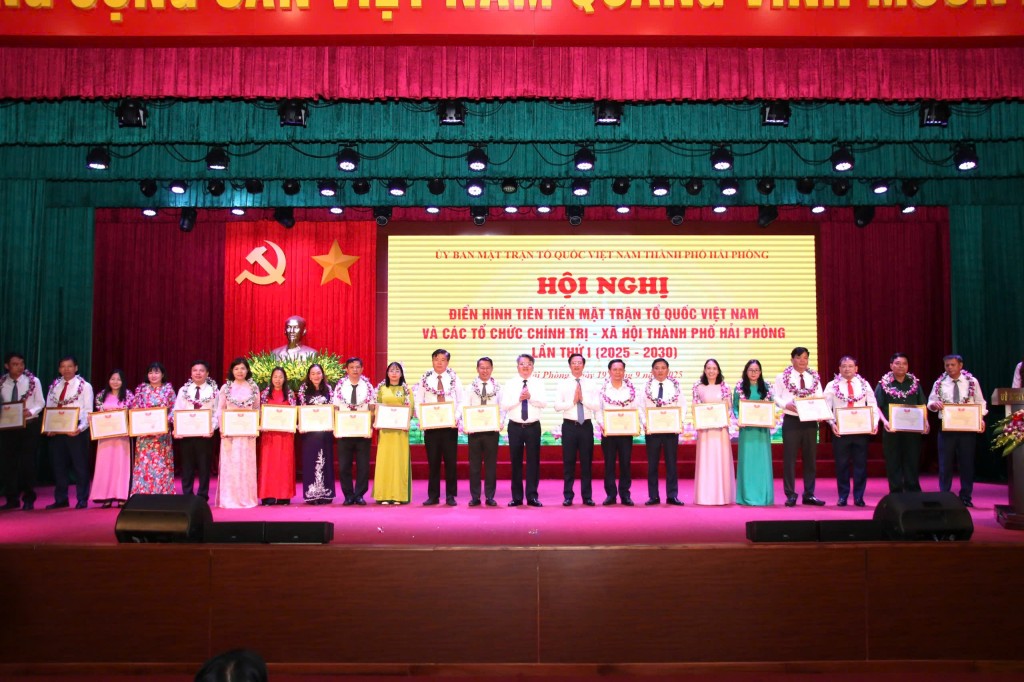 MTTQ TP Hải Phòng biểu dương 210 tập thể, cá nhân điển hình tiên tiến
