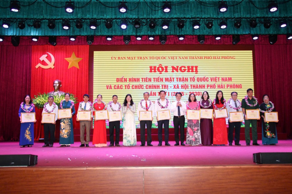 MTTQ TP Hải Phòng biểu dương 210 tập thể, cá nhân điển hình tiên tiến
