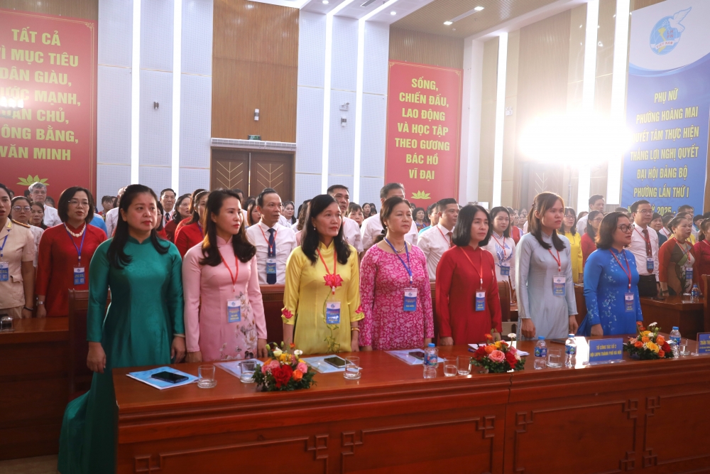 Phụ nữ Hoàng Mai vững tin bước vào nhiệm kỳ mới Phụ nữ Hoàng Mai vững tin bước vào nhiệm kỳ mới