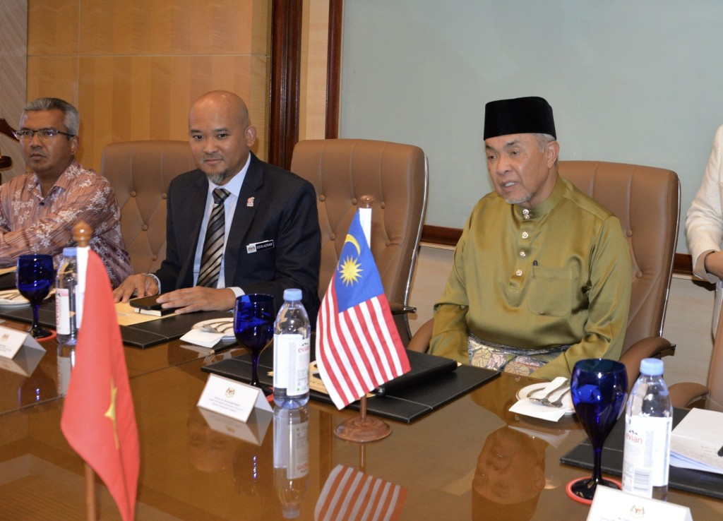 Phó Thủ tướng Malaysia khẳng định sẵn sàng hỗ trợ Việt Nam phát triển ngành công nghiệp Halal - Ảnh: VGP/XT Phó Thủ tướng Malaysia khẳng định sẵn sàng hỗ trợ Việt Nam phát triển ngành công nghiệp Halal - Ảnh: VGP/XT