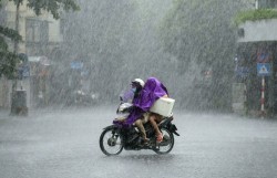 Bão số 8 suy yếu thành áp thấp nhiệt đới