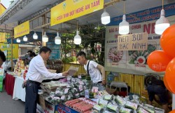 Quảng bá hơn 500 sản phẩm OCOP của 14 tỉnh, thành