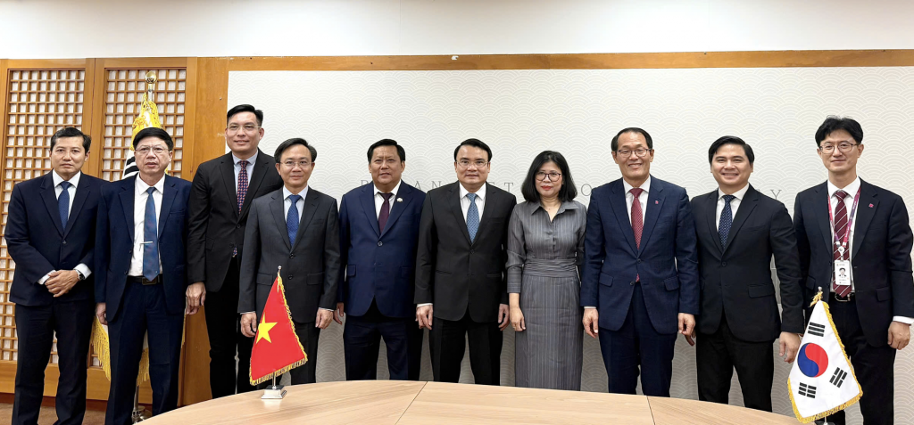 Tây Ninh đẩy mạnh hợp tác kinh tế với thành phố Busan (Hàn Quốc) Tây Ninh đẩy mạnh hợp tác kinh tế với thành phố Busan (Hàn Quốc)