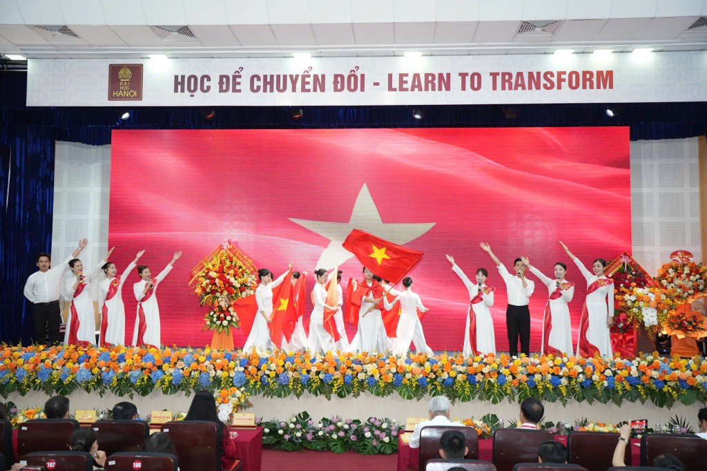 Tiết mục văn nghệ chào mừng Đại hội