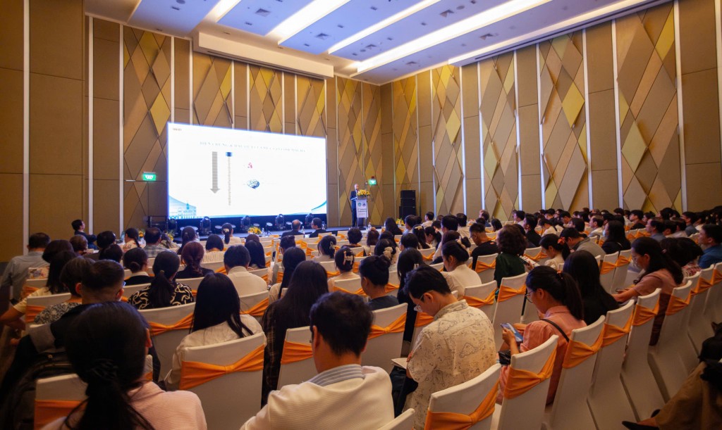 Hội nghị có hơn 150 báo cáo và 30 phiên thảo luận cập nhật tiến bộ trong điều trị chuyên sâu nội tiết, đái tháo đường và các bệnh liên quan
