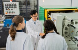 Cơ chế, chính sách thu hút chuyên gia khoa học, công nghệ, đổi mới sáng tạo và chuyển đổi số