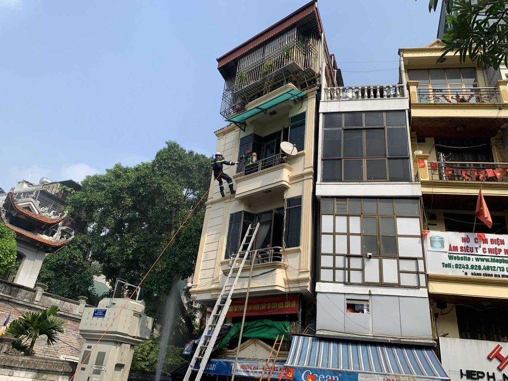 Ra mắt lực lượng thường trực chữa cháy tại tuyến phố đi bộ