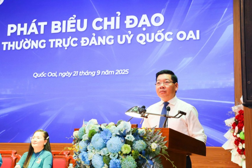 Bí thư Đảng uỷ, Chủ tịch HĐND xã Quốc Oai Nguyễn Trường Sơn phát biểu tại Đại hội Bí thư Đảng uỷ, Chủ tịch HĐND xã Quốc Oai Nguyễn Trường Sơn phát biểu tại Đại hội