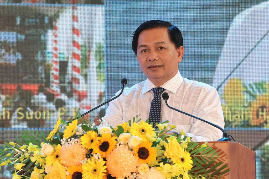 Lãnh đạo TP. Cần Thơ và đại biểu thực hiện nghi thức khởi công Dự án nâng cấp, mở rông Quốc lộ 91 (Đoạn từ Km0- Km7) TP. Cần Thơ