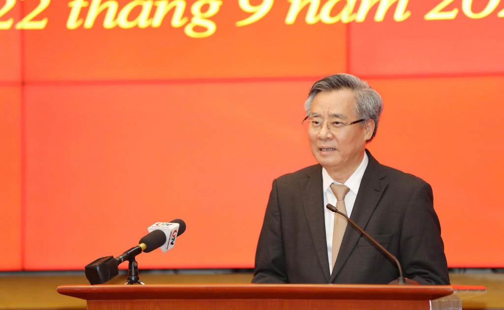 Đồng chí Nguyễn Quang Dương, Ủy viên Trung ương Đảng, Phó trưởng Ban Tổ chức Trung ương, phát biểu tại hội nghị.