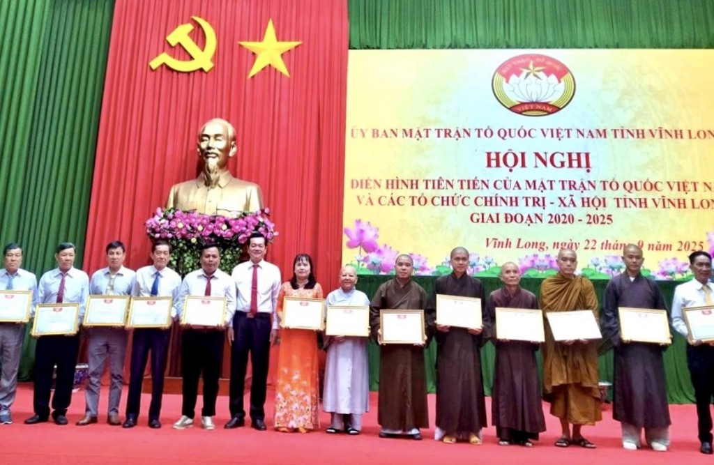 Vĩnh Long tuyên dương 80 tập thể, cá nhân điển hình tiên tiến