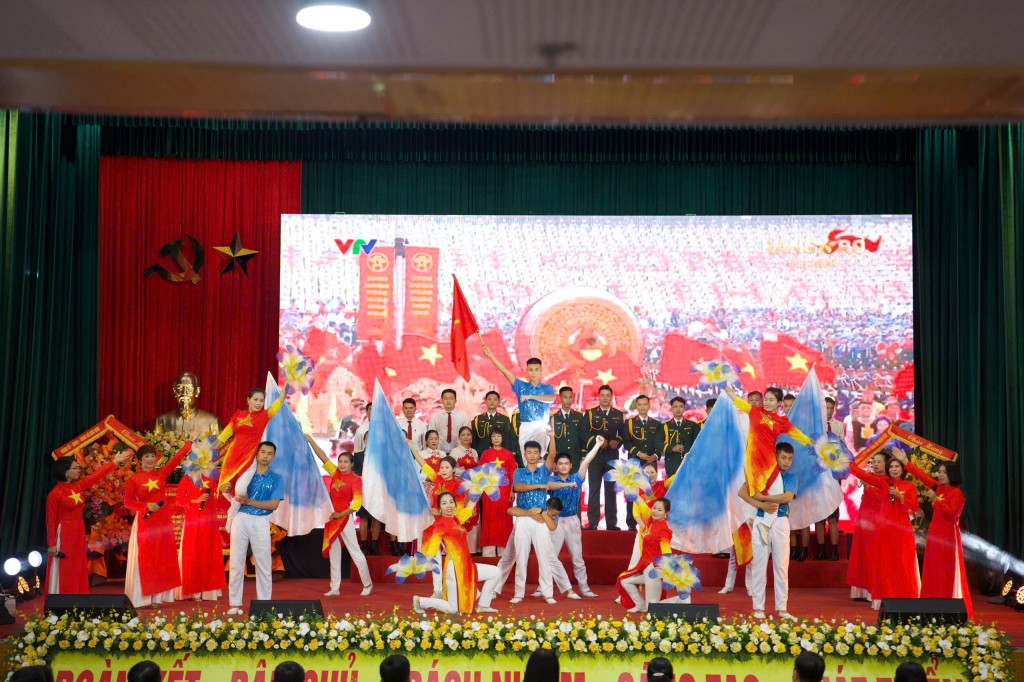 Văn nghệ tại Đại hội