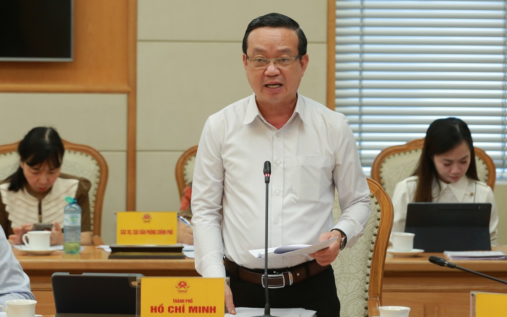Phó Chủ tịch UBND TPHCM Bùi Minh Thạnh phát biểu tại cuộc họp - Ảnh: VGP/Minh Khôi