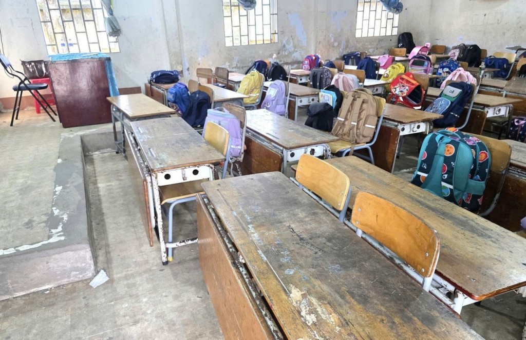 Hiện trạng xuống cấp ở trường Tiểu học Vĩnh Tân, TP.HCM.