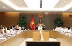 Rà soát, tiếp thu, hoàn thiện các dự thảo Nghị định về Trung tâm tài chính quốc tế tại Việt Nam