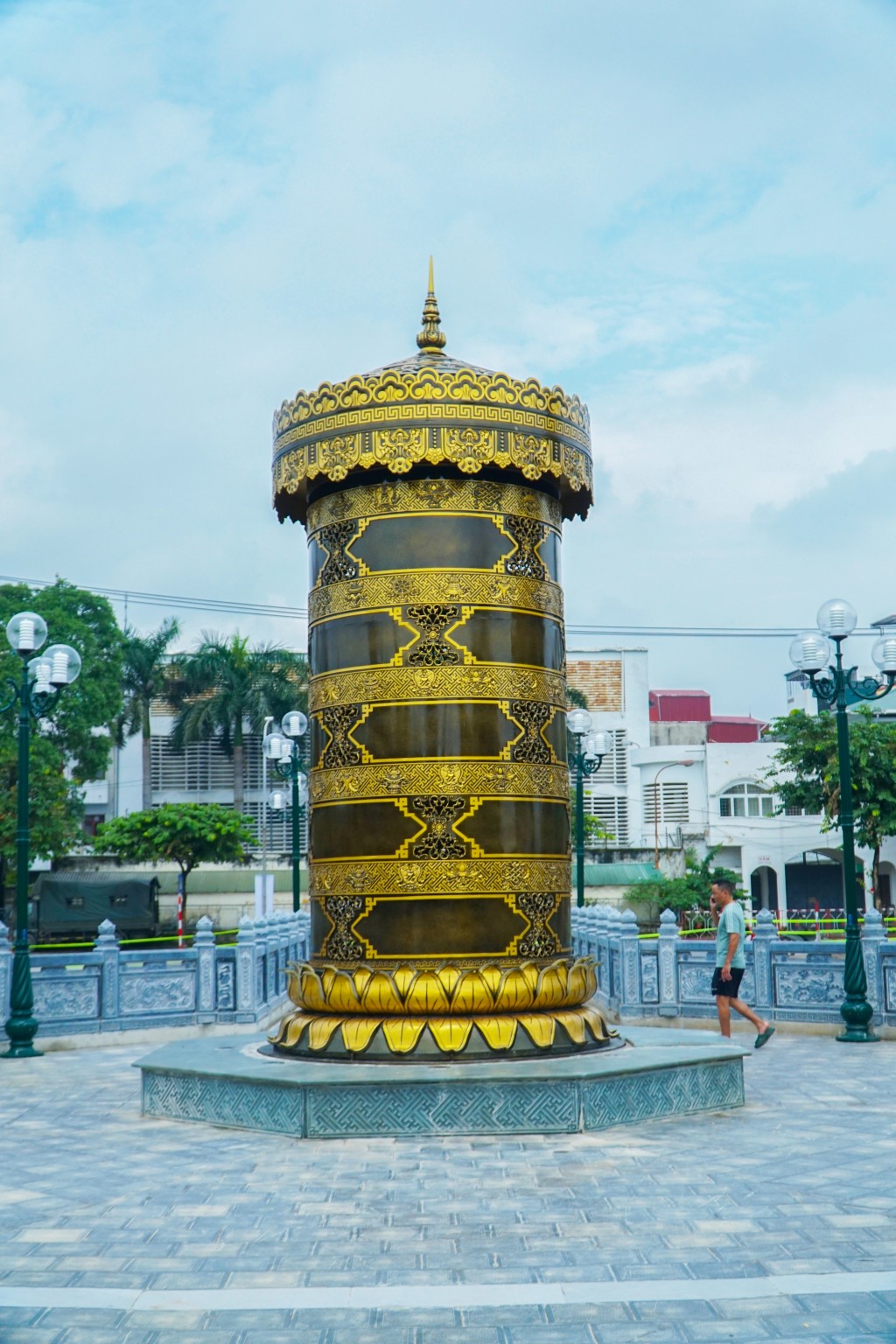 Người dân ấn tượng với công năng và kiến trúc đập dâng Tô Lịch