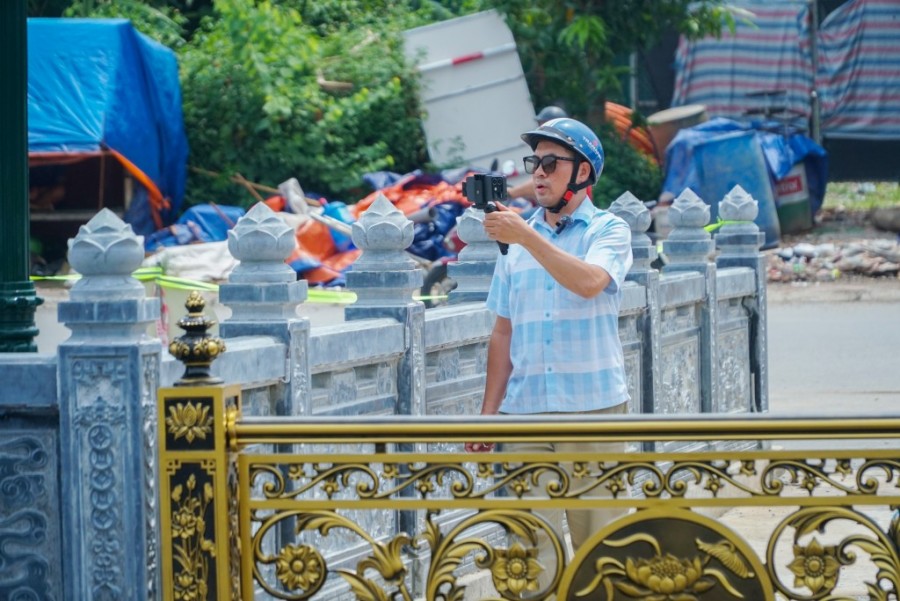 Người dân ấn tượng với công năng và kiến trúc đập dâng Tô Lịch