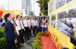TP Hồ Chí Minh khai mạc triển lãm về lịch sử và thời đại