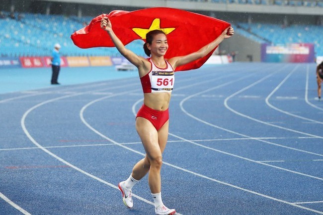 VĐV Điền kinh Nguyễn Thị Oanh giành 4 HCV ở SEA Games 32