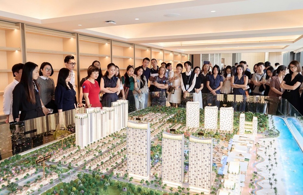 Nhà đầu tư Hà Thành hội tụ tại Sun Gallery Tay Ho, “tranh mua” căn hộ biển Vũng Tàu