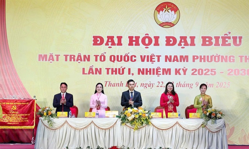 Đoàn Chủ tịch điều hành Đại hội