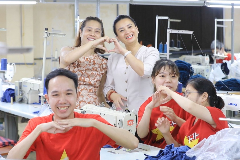 Với mục tiêu 300 người khuyết tật được đào tạo và có việc làm, dự án tiếp tục hướng tới  mô hình tuyển dụng – đào tạo – hội nhập toàn diện