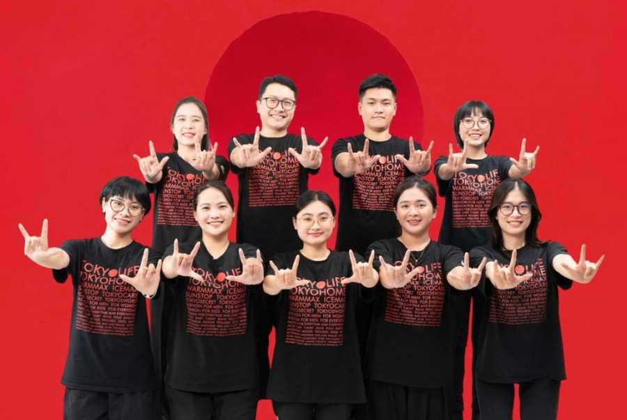 Đến nay, 142 người khuyết tật đã có việc làm với nhiều vị trí tại cửa hàng, văn phòng, xưởng sản xuất của TokyoLife trong môi trường bình đẳng, yêu thương, đoàn kết