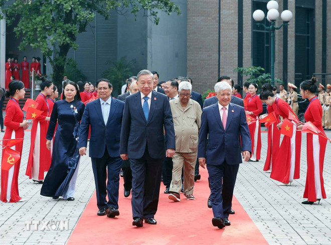 Tổng Bí thư Tô Lâm, Thủ tướng Phạm Minh Chính dự Đại hội Đại biểu Đảng bộ Mặt trận Tổ quốc Việt Nam và các đoàn thể Trung ương. (Ảnh: Thống Nhất/TTXVN) Tổng Bí thư Tô Lâm, Thủ tướng Phạm Minh Chính dự Đại hội Đại biểu Đảng bộ Mặt trận Tổ quốc Việt Nam và các đoàn thể Trung ương. (Ảnh: Thống Nhất/TTXVN)