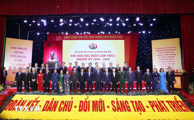 Tổng Bí thư Tô Lâm, Thủ tướng Phạm Minh Chính và các đại biểu dự Đại hội. (Ảnh: Thống Nhất/TTXVN) Tổng Bí thư Tô Lâm, Thủ tướng Phạm Minh Chính và các đại biểu dự Đại hội. (Ảnh: Thống Nhất/TTXVN)