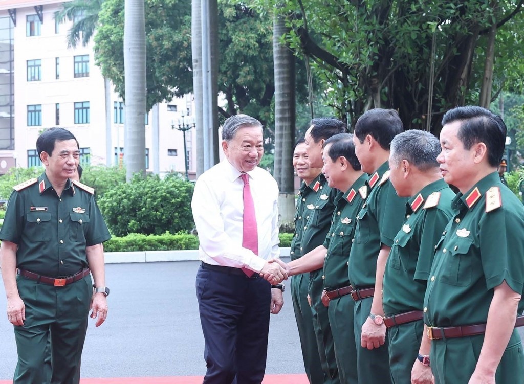 Mãi mãi xứng danh Bộ đội Cụ Hồ Mãi mãi xứng danh Bộ đội Cụ Hồ