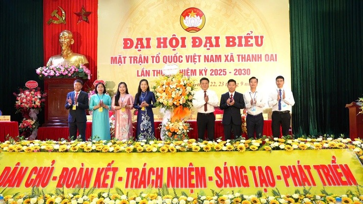 Khát vọng đưa Thanh Oai vươn lên, xứng đáng niềm tin của Nhân dân Khát vọng đưa Thanh Oai vươn lên, xứng đáng niềm tin của Nhân dân