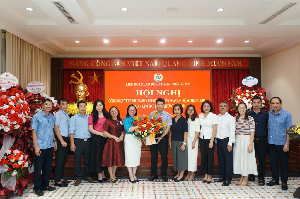 Đồng chí Phạm Tuấn Long – Bí thư Đảng ủy, Chủ tịch HĐND phường Cửa Nam phát biểu chỉ đạo tại hội nghị.