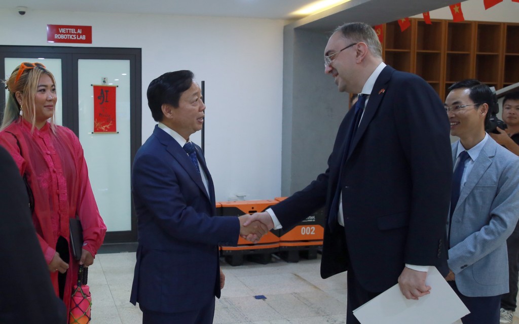 Phó Thủ tướng Trần Hồng Hà gặp Đại sứ Armenia tại Việt Nam - Ảnh: VGP/Minh Khôi