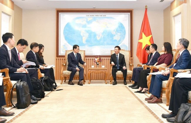 Phó Thủ tướng Hồ Đức Phớc tiếp Chủ tịch kiêm Tổng Giám đốc điều hành Ngân hàng Công nghiệp Hàn Quốc (IBK)