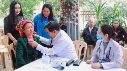 Khẩn trương xây dựng Đề án triển khai miễn viện phí toàn dân