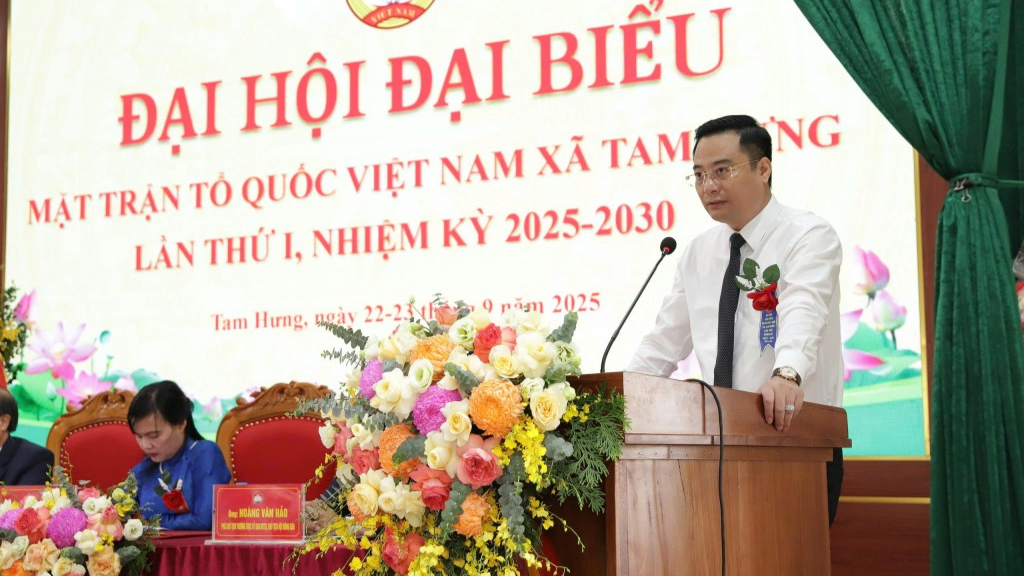 Những gam màu tươi sáng tạo nên bức tranh đoàn kết ở Tam Hưng