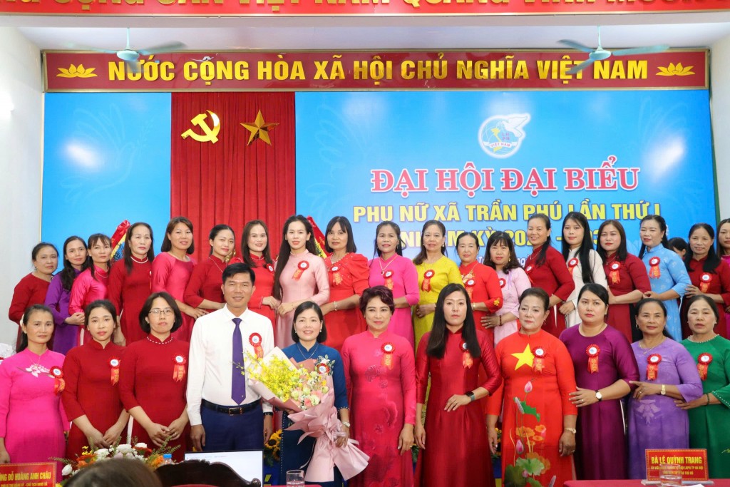 Ban Chấp hành Hội LHPN xã Trần Phú khóa I, nhiệm kỳ 2025-2030 ra mắt tại Đại hội