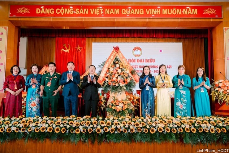 Phát huy sức mạnh đại đoàn kết, xây dựng phường Phúc Lợi văn minh, hiện đại