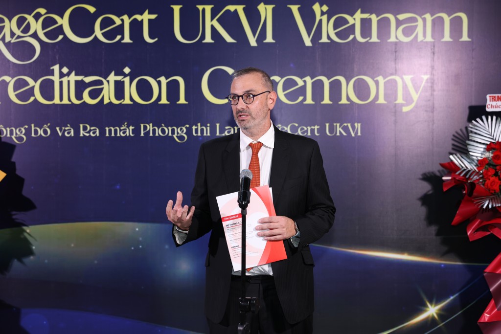 Ông Marios Molfetas - Giám đốc điều hành LanguageCert phát biểu tại lễ công bố.