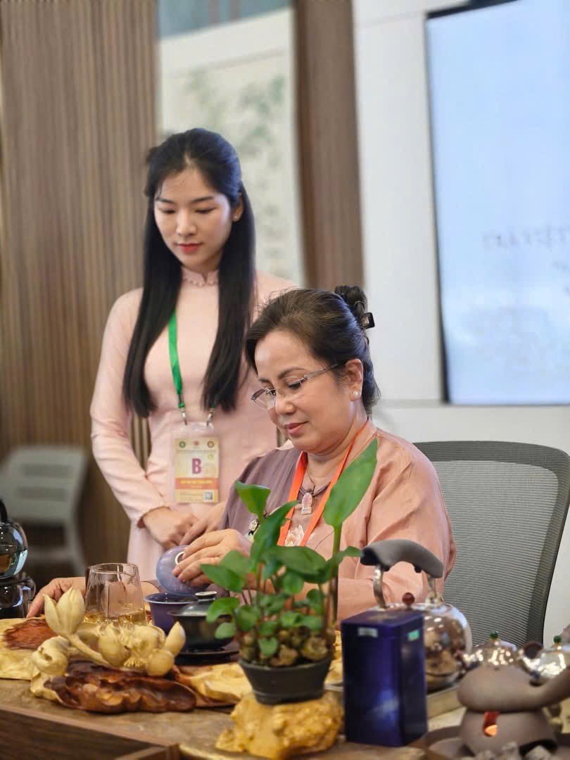 Nghệ nhân Ngô Thị Thanh Tâm lan tỏa văn hóa trà Việt