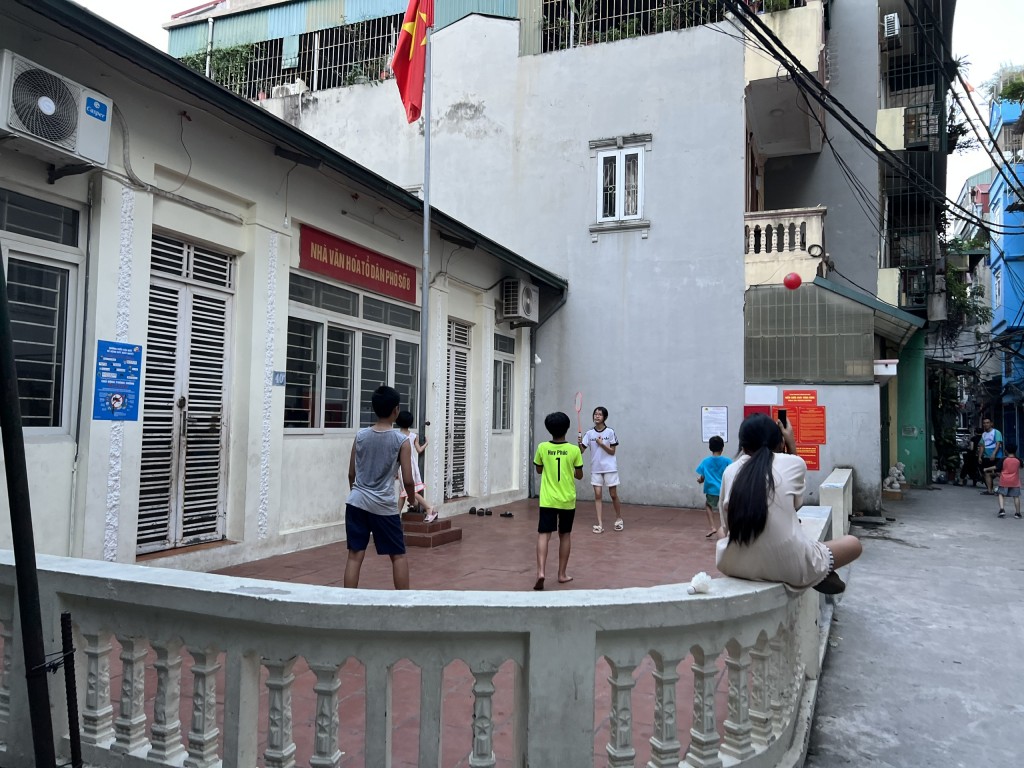 Trẻ em vui chơi tại Nhà văn hóa