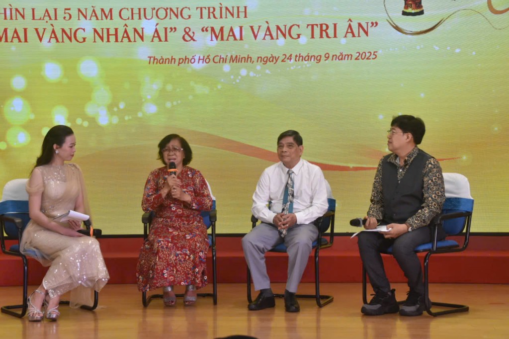 Giao lưu cùng NSƯT Ngọc Khanh và nhạc sĩ Nguyễn Văn Sanh