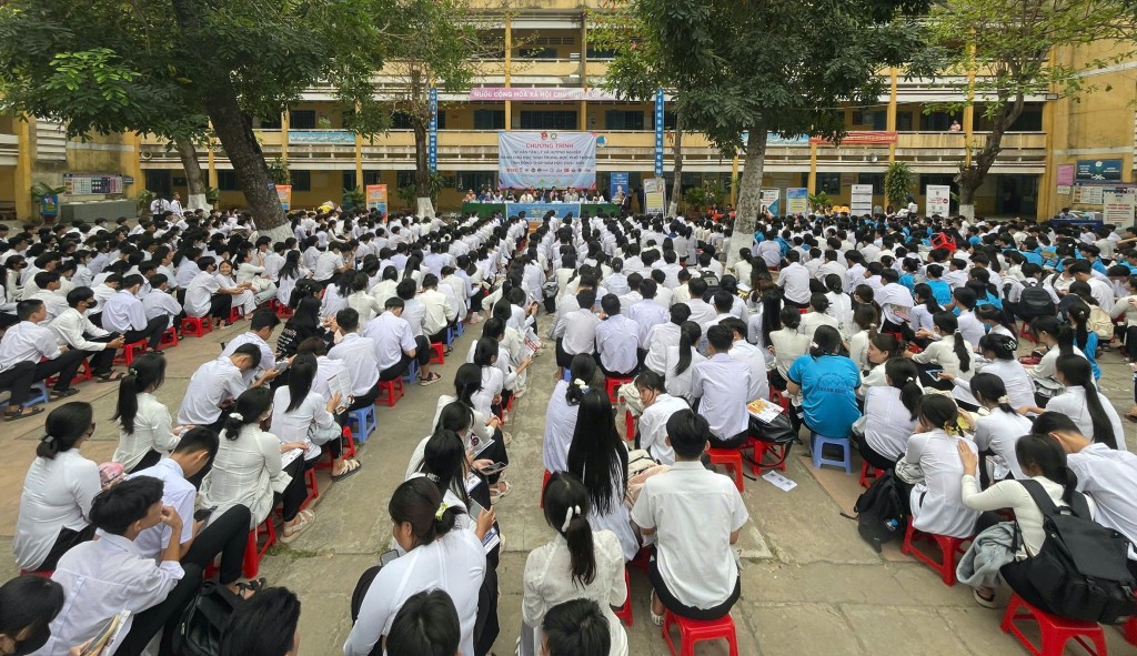 Đồng Tháp đầu tư 42 trường học nâng chuẩn giáo dục vùng biên giới