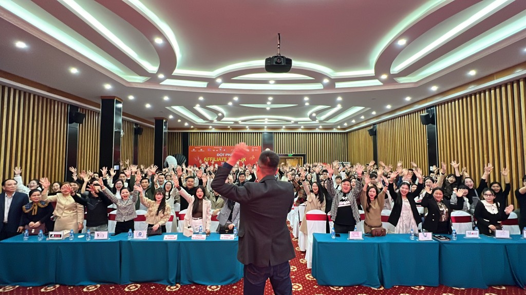 Các khóa học của Sonnet Group thu hút đông đảo người mới bắt đầu kinh doanh online. Các khóa học của Sonnet Group thu hút đông đảo người mới bắt đầu kinh doanh online.