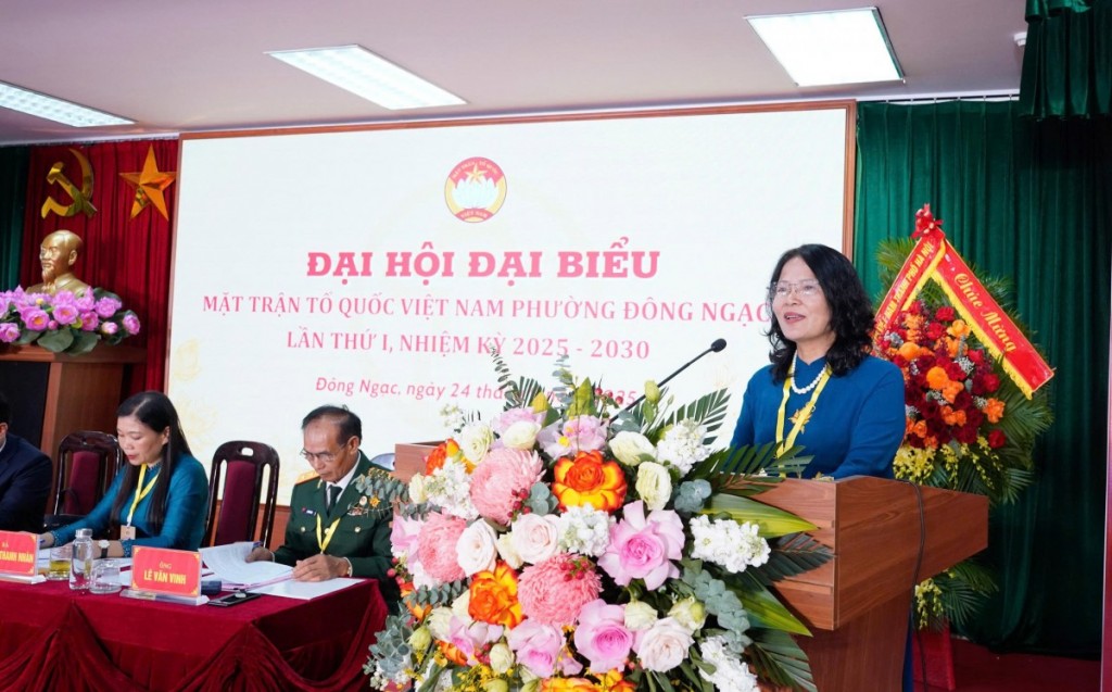 Đồng chí Nguyễn Thị Kim Dung, Phó Chủ tịch Ủy ban MTTQ Việt Nam thành phố Hà Nội phát biểu chỉ đạo Đại hội Đồng chí Nguyễn Thị Kim Dung, Phó Chủ tịch Ủy ban MTTQ Việt Nam thành phố Hà Nội phát biểu chỉ đạo Đại hội