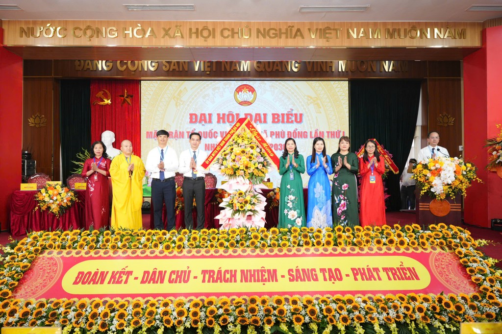 Đồng chí Nguyễn Đức Thể giữ chức Chủ tịch MTTQ xã Phù Đổng